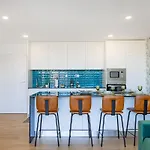 Apartment Sunny Vibes & Balcony With Pool