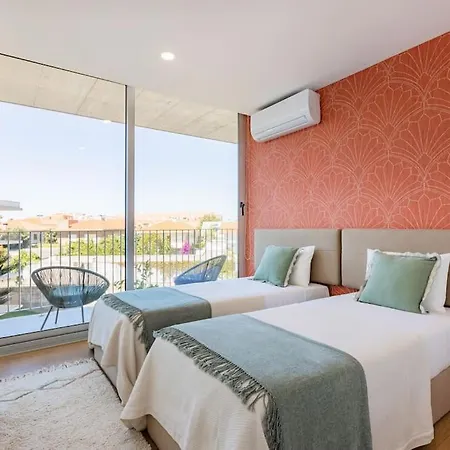 Sunny Vibes & Balcony With Pool Эшпинью