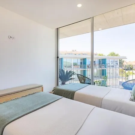 Sunny Vibes & Balcony With Pool Апартаменты Эшпинью