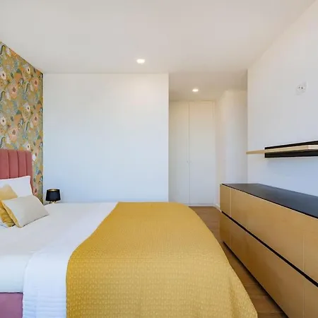 Апартаменты Sunny Vibes & Balcony With Pool *