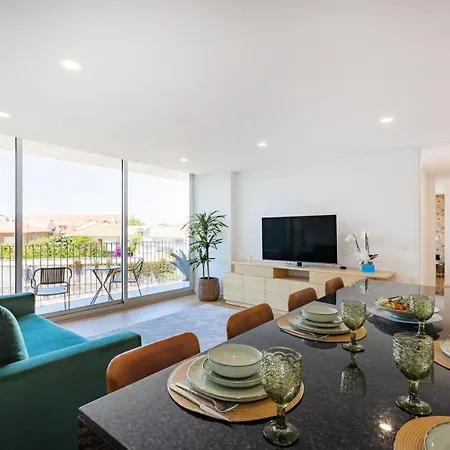 Apartment Sunny Vibes & Balcony With Pool Espinho (Aveiro)