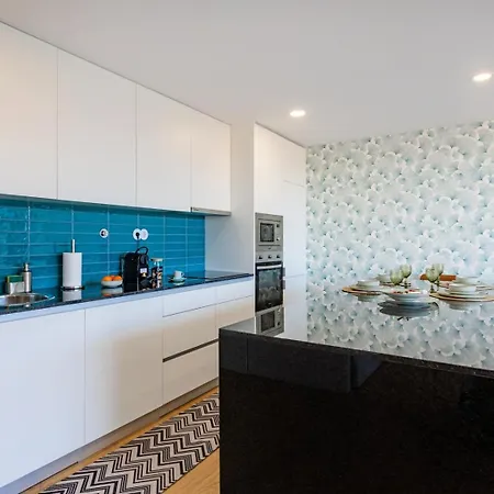 דירה Sunny Vibes & Balcony With Pool אספיניו