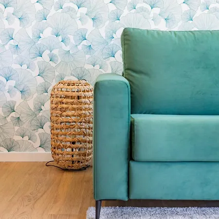 Апартаменты Sunny Vibes & Balcony With Pool Эшпинью