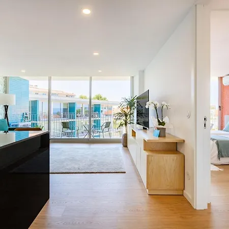 Sunny Vibes & Balcony With Pool Apartman Espinho