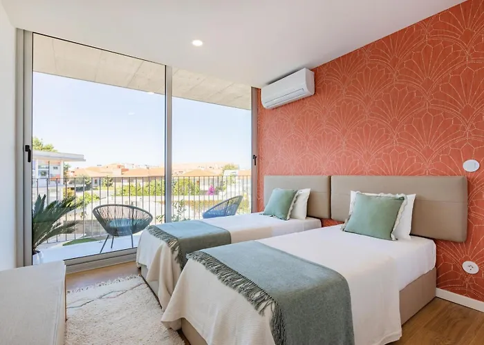 Sunny Vibes & Balcony With Pool Apartment