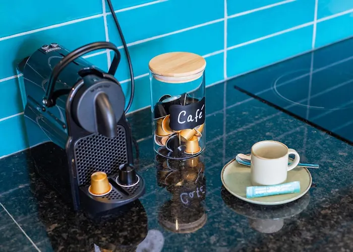 Apartment Sunny Vibes & Balcony With Pool *